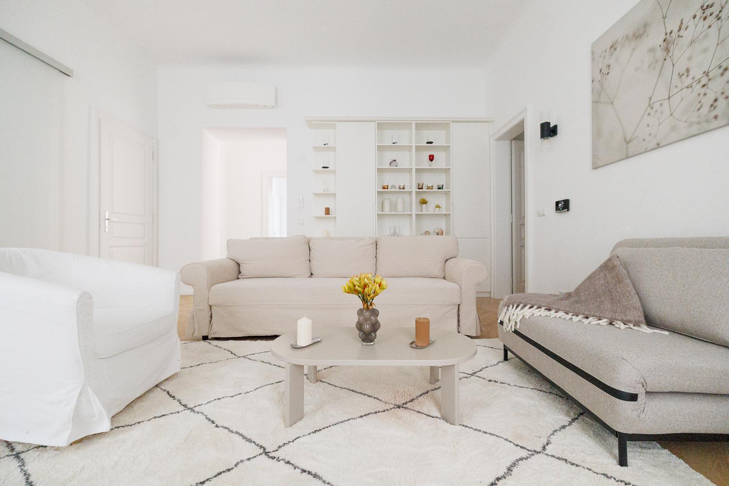 Ultra Spacious 3-bedroom 3-bath Steps From Vienna's Historic Heart Vienne