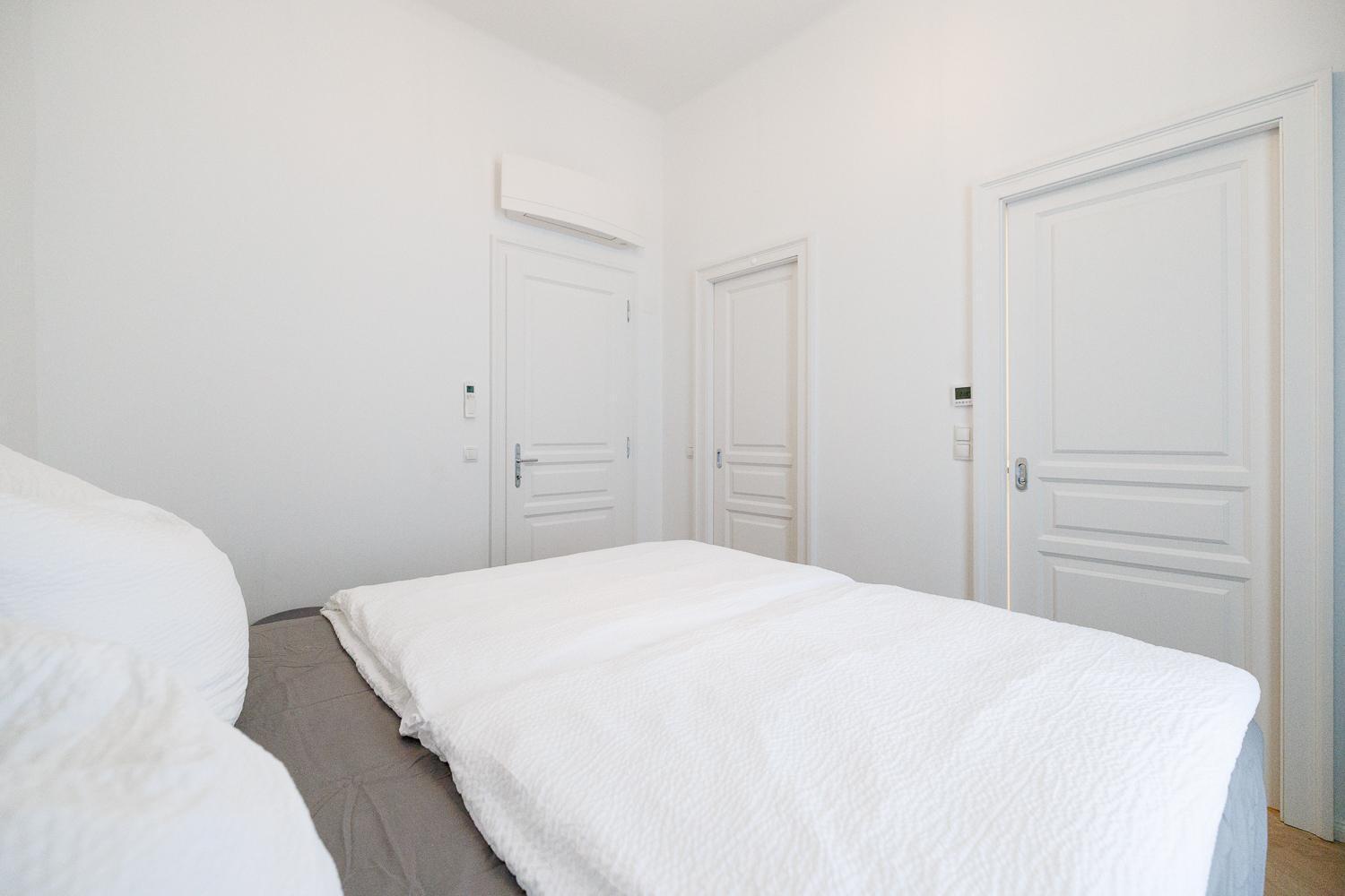 Ultra Spacious 3-bedroom 3-bath Steps From Vienna's Historic Heart * Vienne